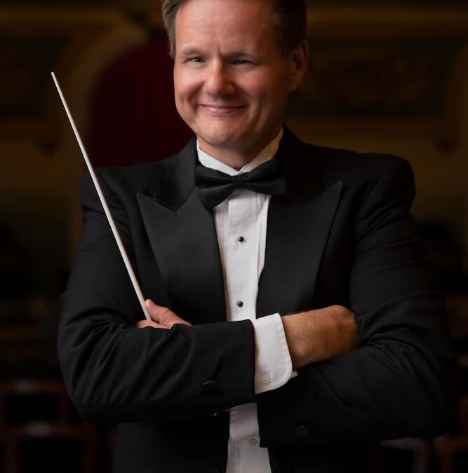 FHU Hires Accomplished Conductor as New Director of University Chorale