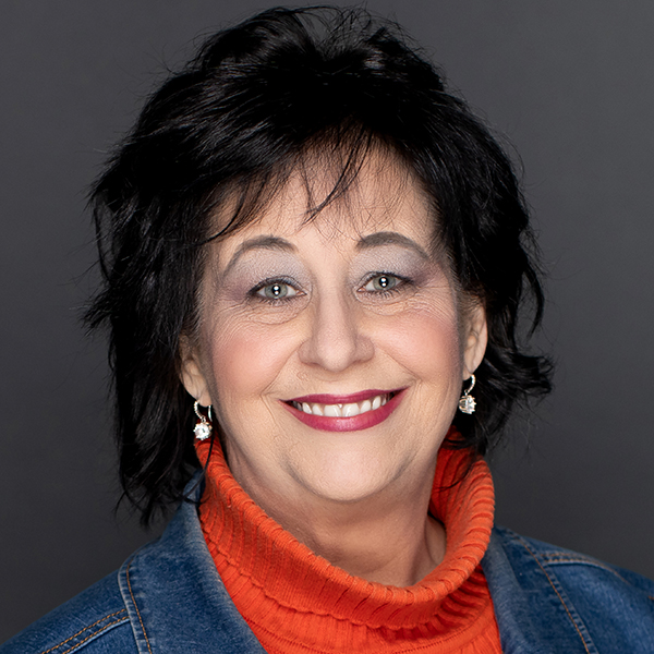 susan white headshot